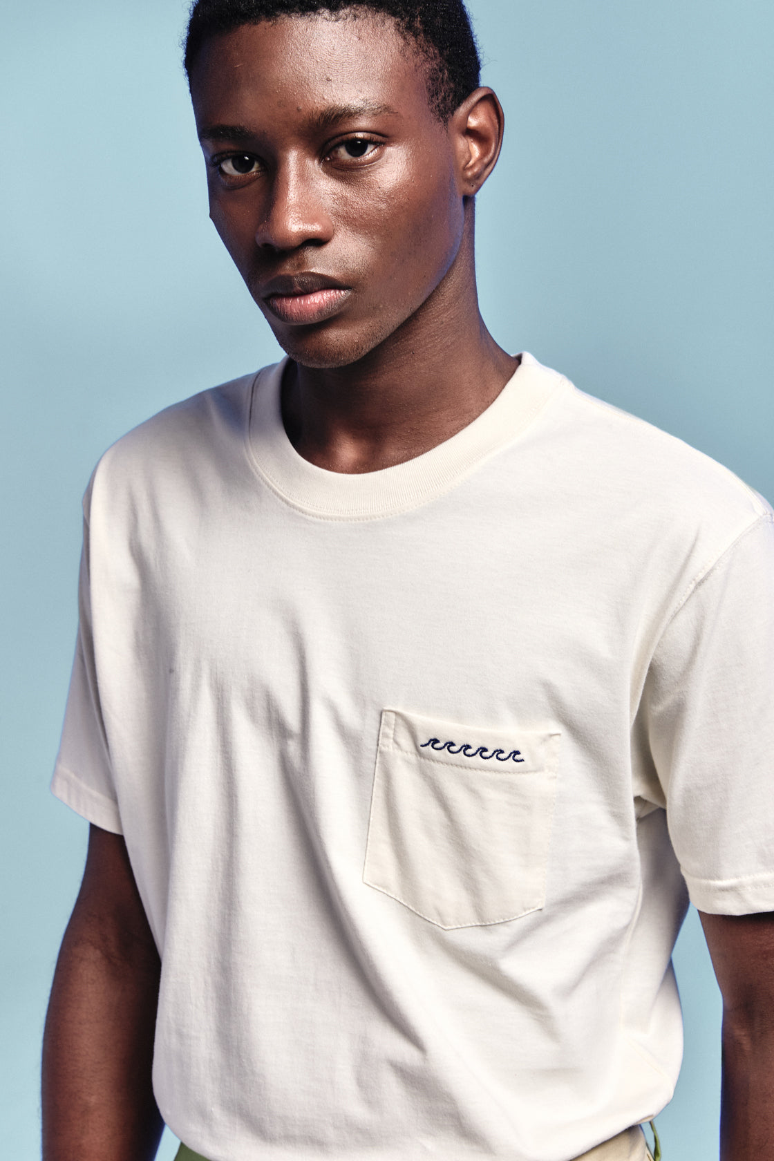 T-Shirt Pocket Algodão Onda Branca