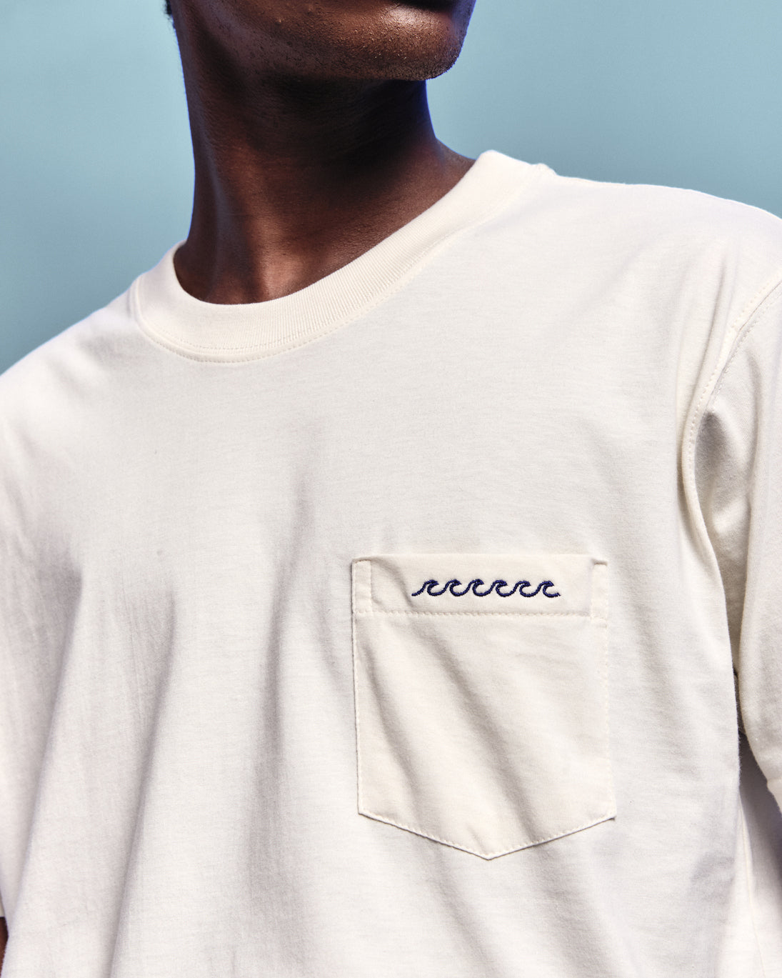 T-Shirt Pocket Algodão Onda Branca