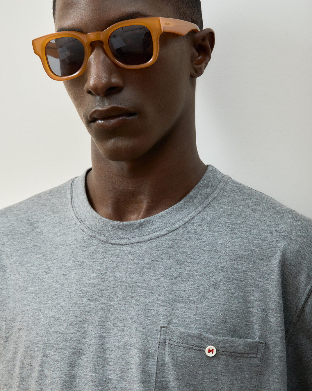 T-Shirt Pocket Cinza Mescla