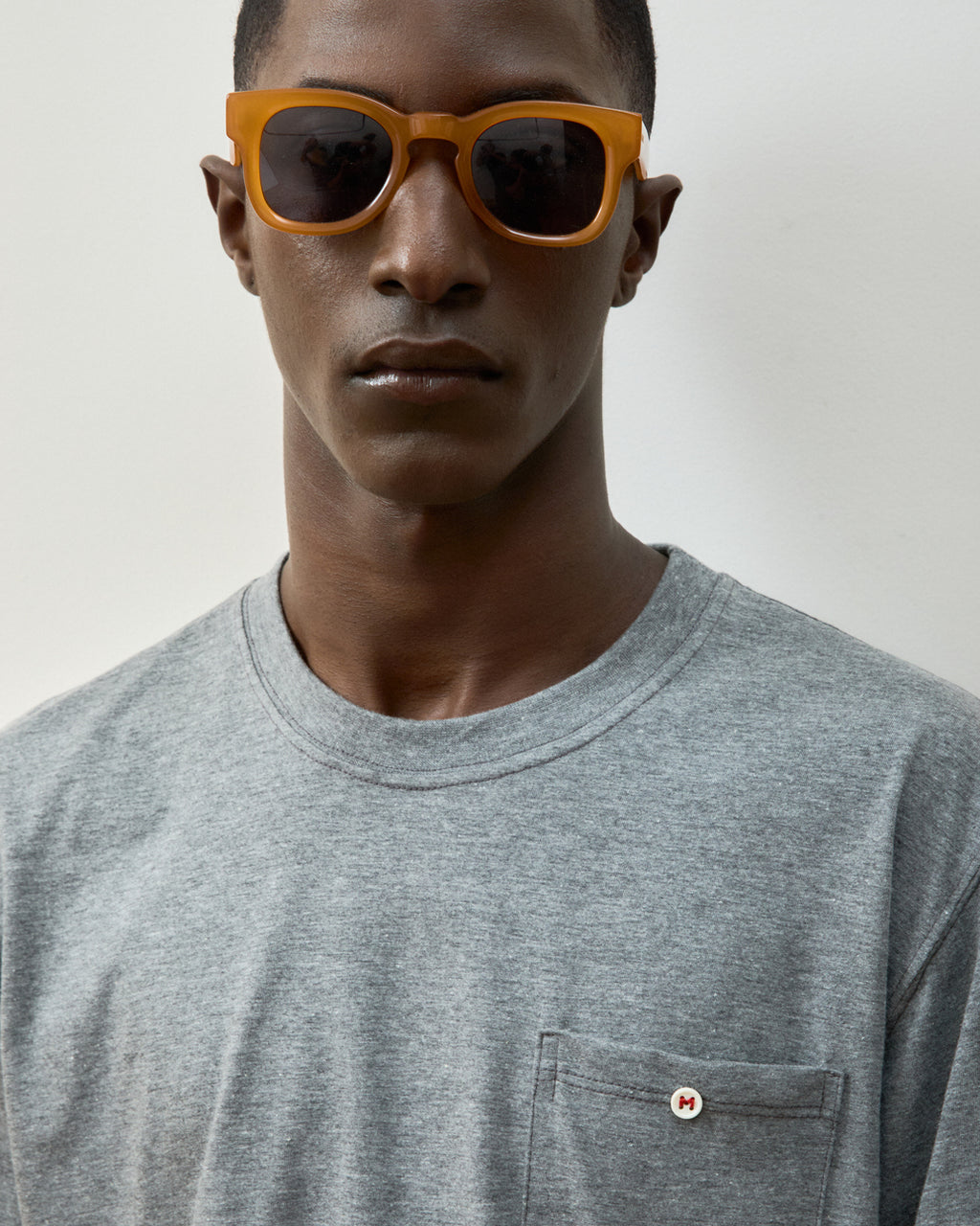 T-Shirt Pocket Cinza Mescla