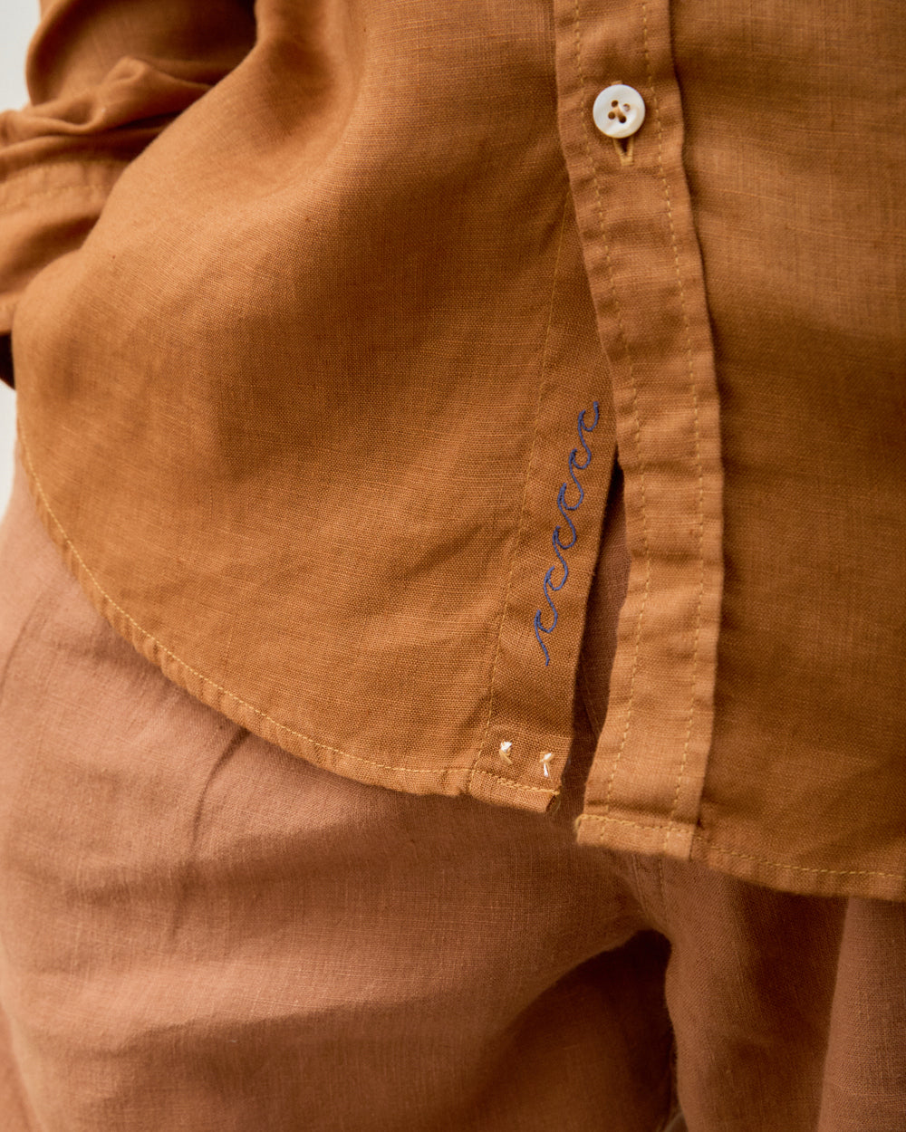 Camisa Puro Linho Stone Wash Brown Manga Longa