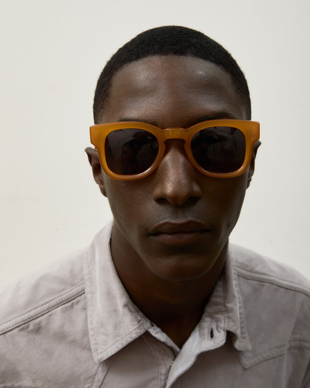 Óculos L'optique 2.0 Blond c/ Lente Cinza